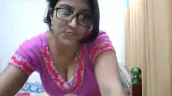 554px x 311px - Indian bhabi showing boobs tits fingering pussy ass show pron video |  FSIBlog Tube